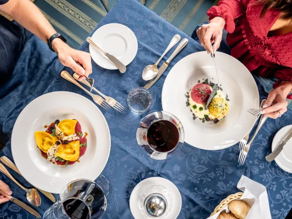 Wellnesshotel Alpenflora, Kastelruth, Seiser Alm, Dolomiten - Kulinarik und Weingenuss
